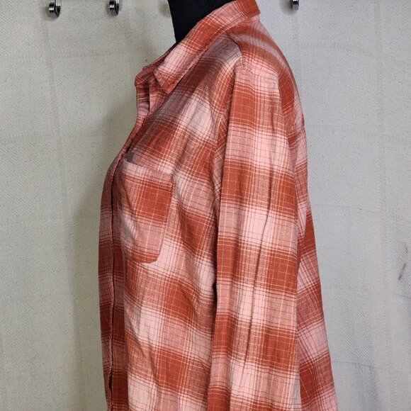 Universal Thread Salmon Pink Plaid LS Flannel Style Recycled Cotton Button Up L - Picture 10 of 16